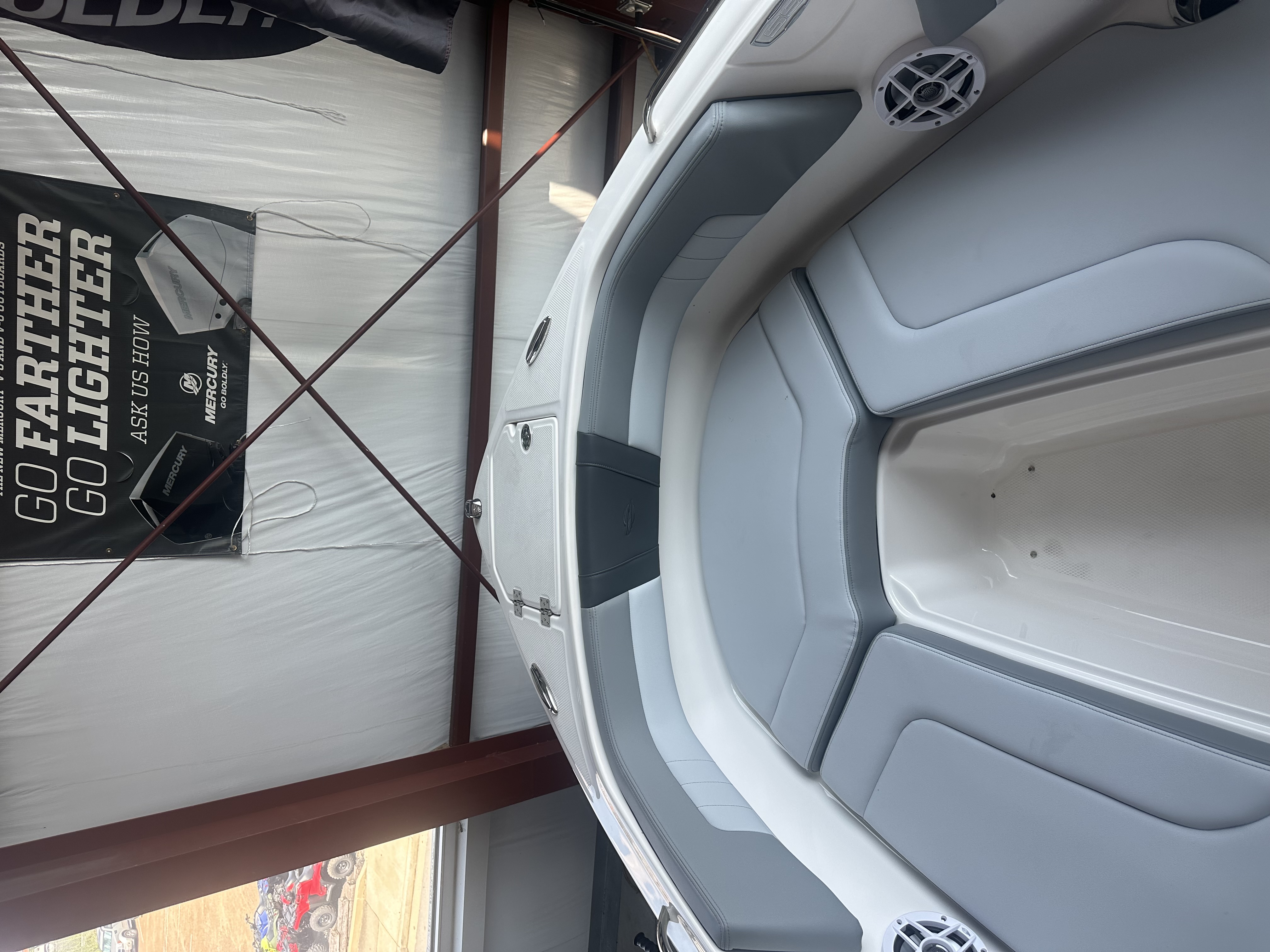 2027 Chaparral 23 SSi Bowrider