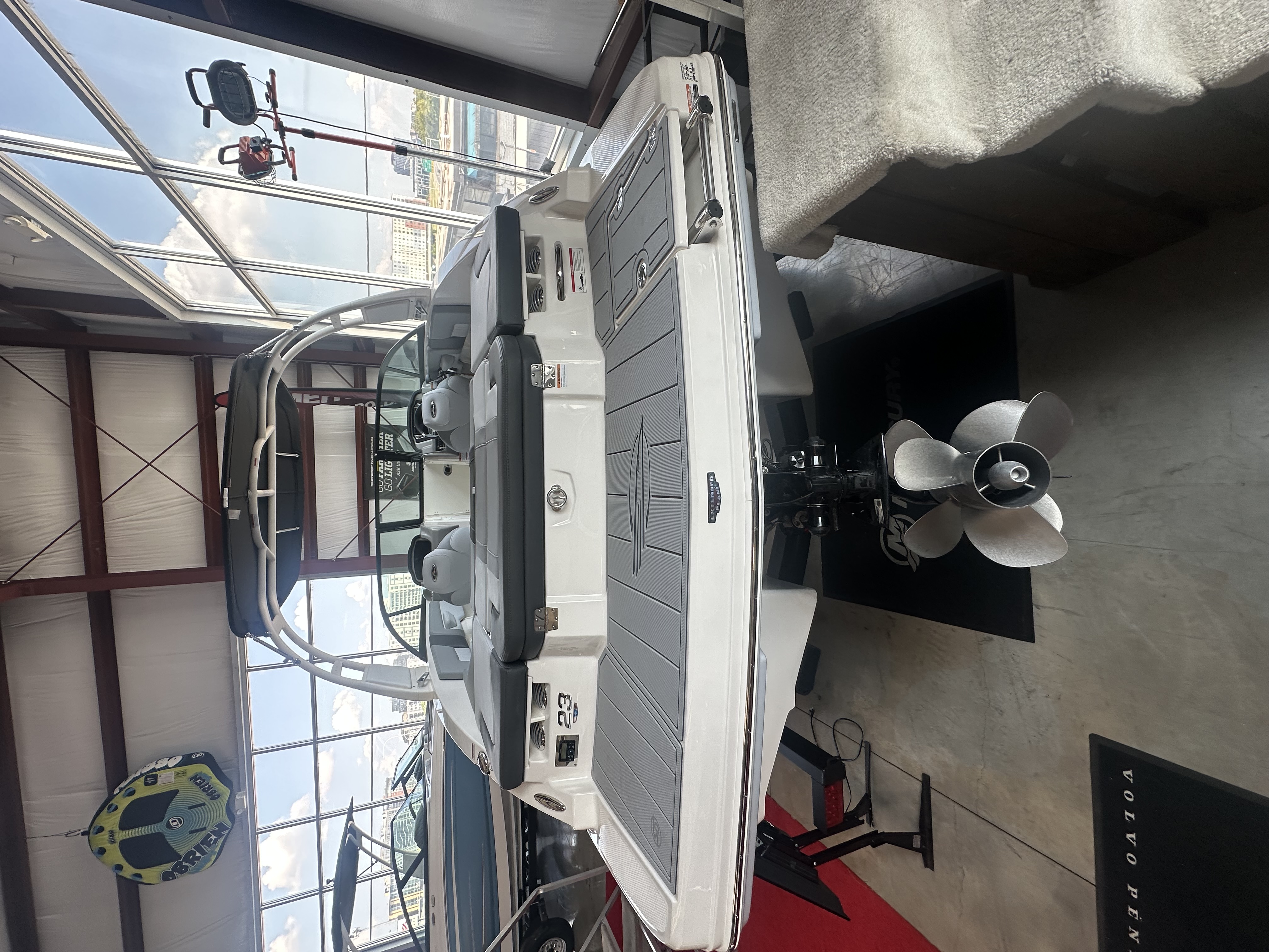 2027 Chaparral 23 SSi Bowrider