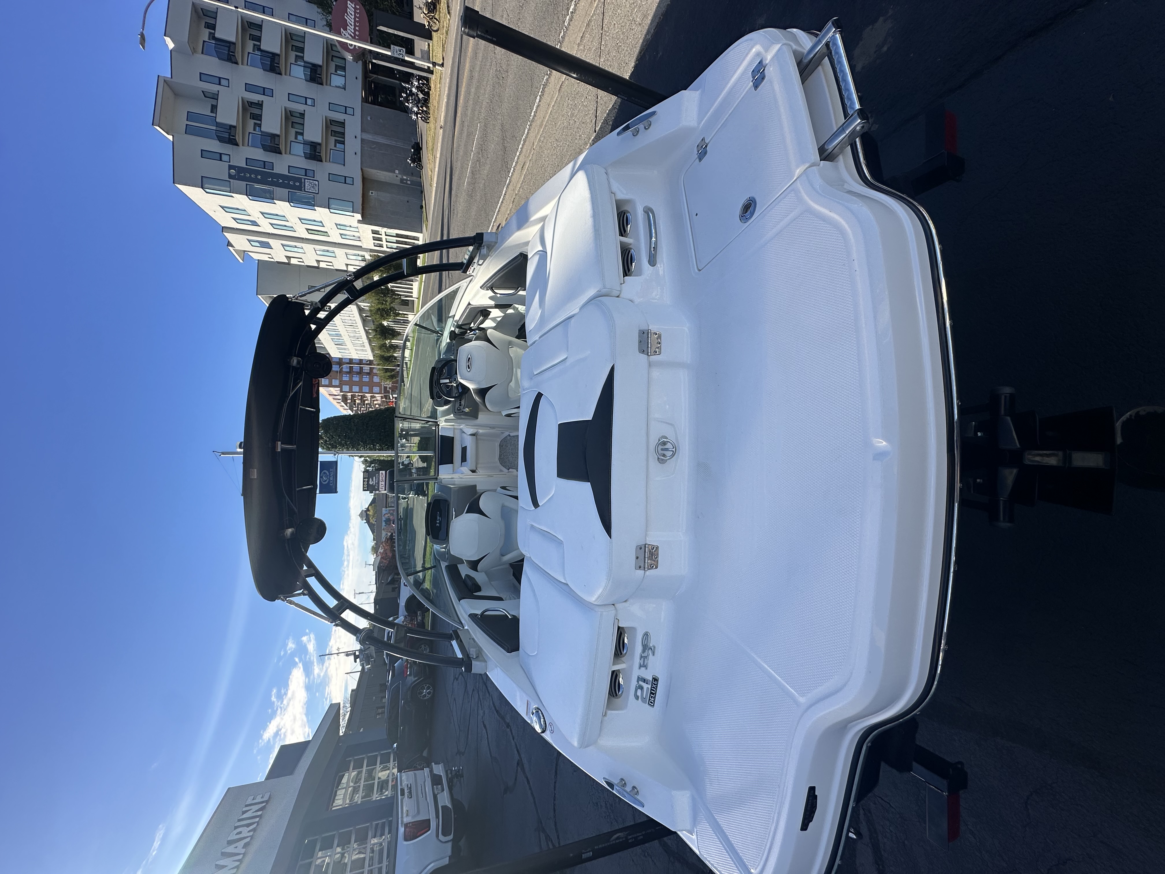 2017 Chaparral 21 H2O Sport Boat
