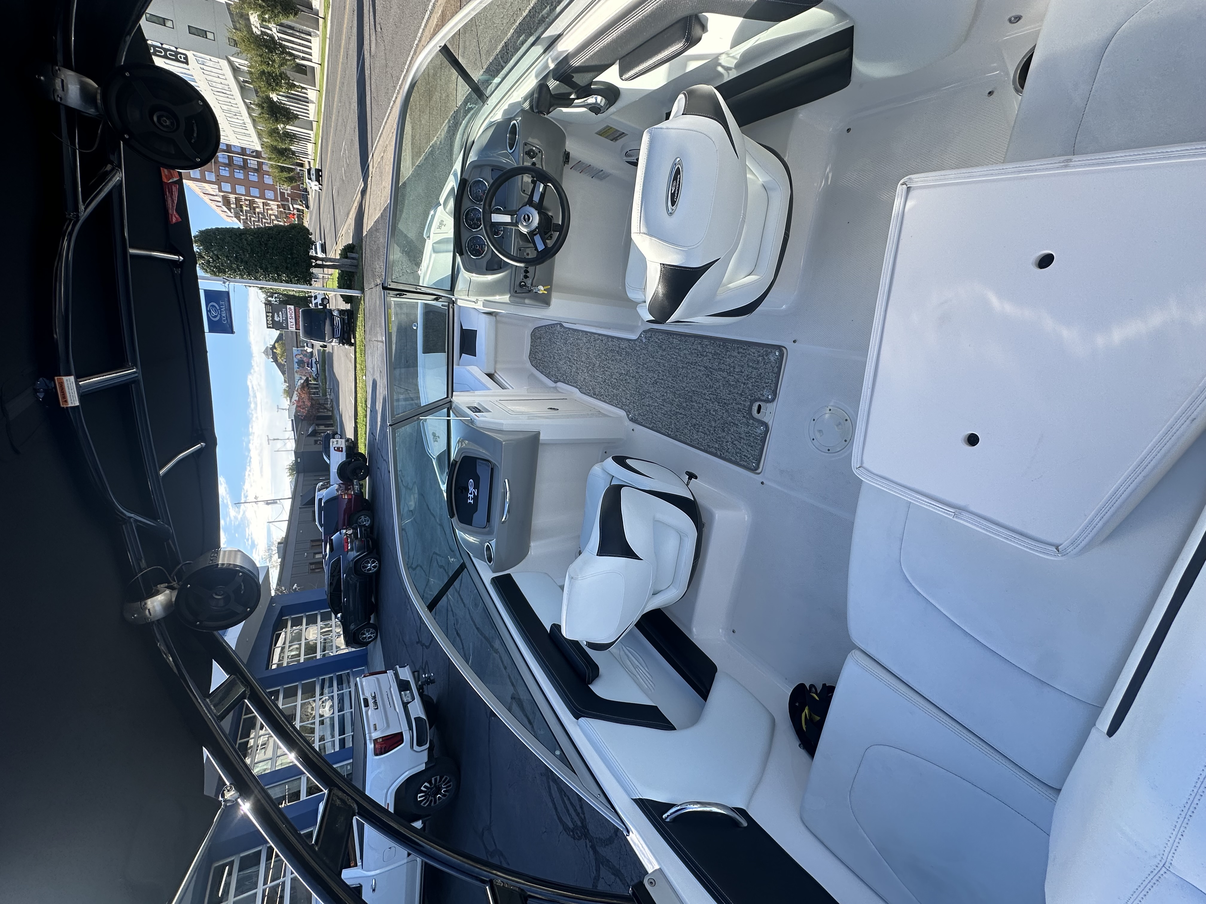 2017 Chaparral 21 H2O Sport Boat