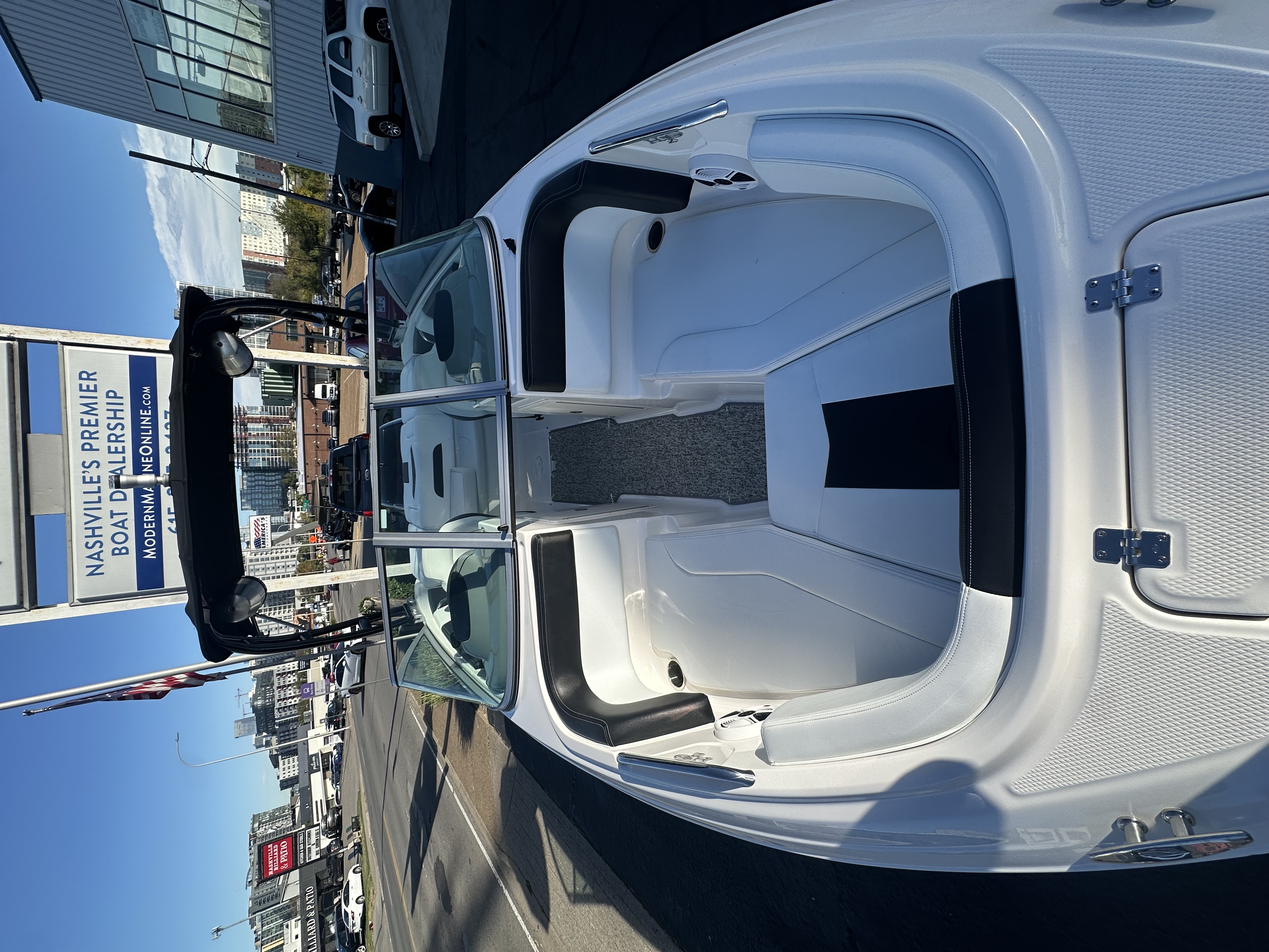 2017 Chaparral 21 H2O Sport Boat