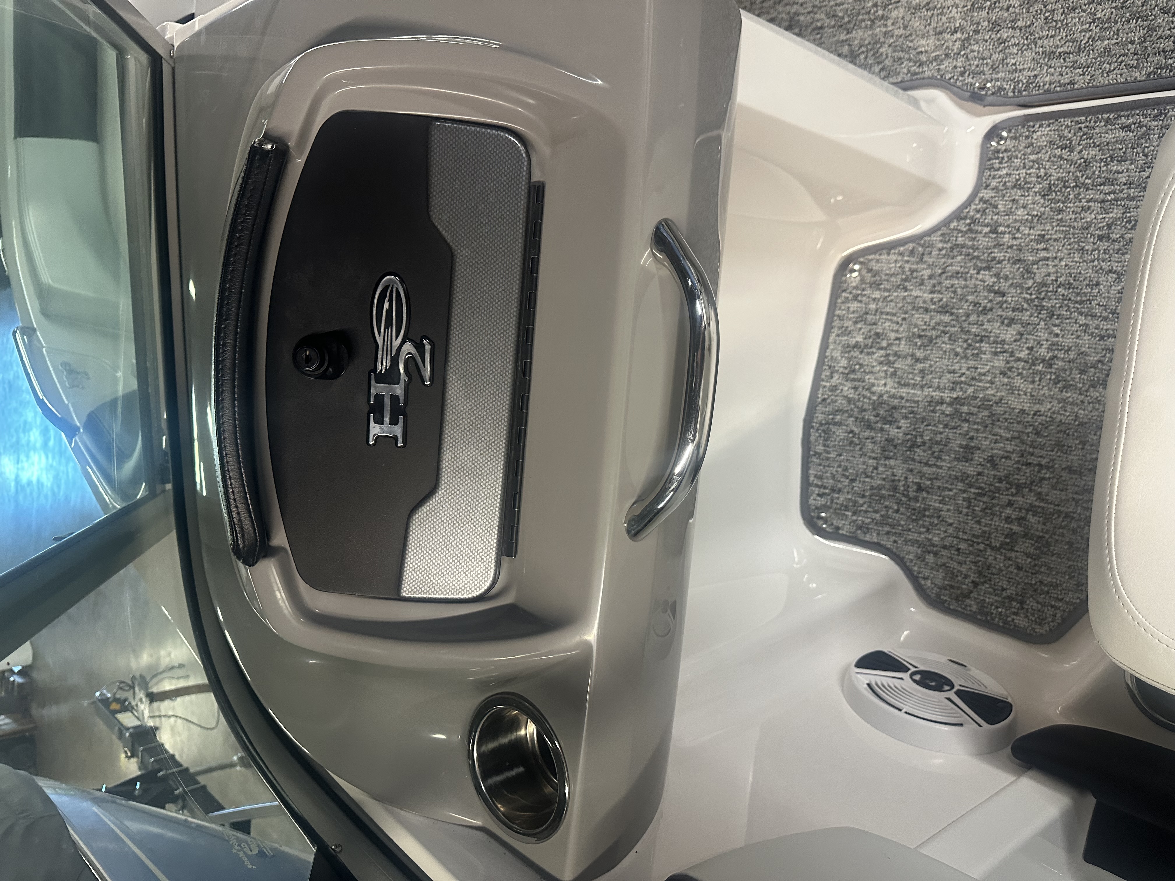 2017 Chaparral 21 H2O Sport Boat