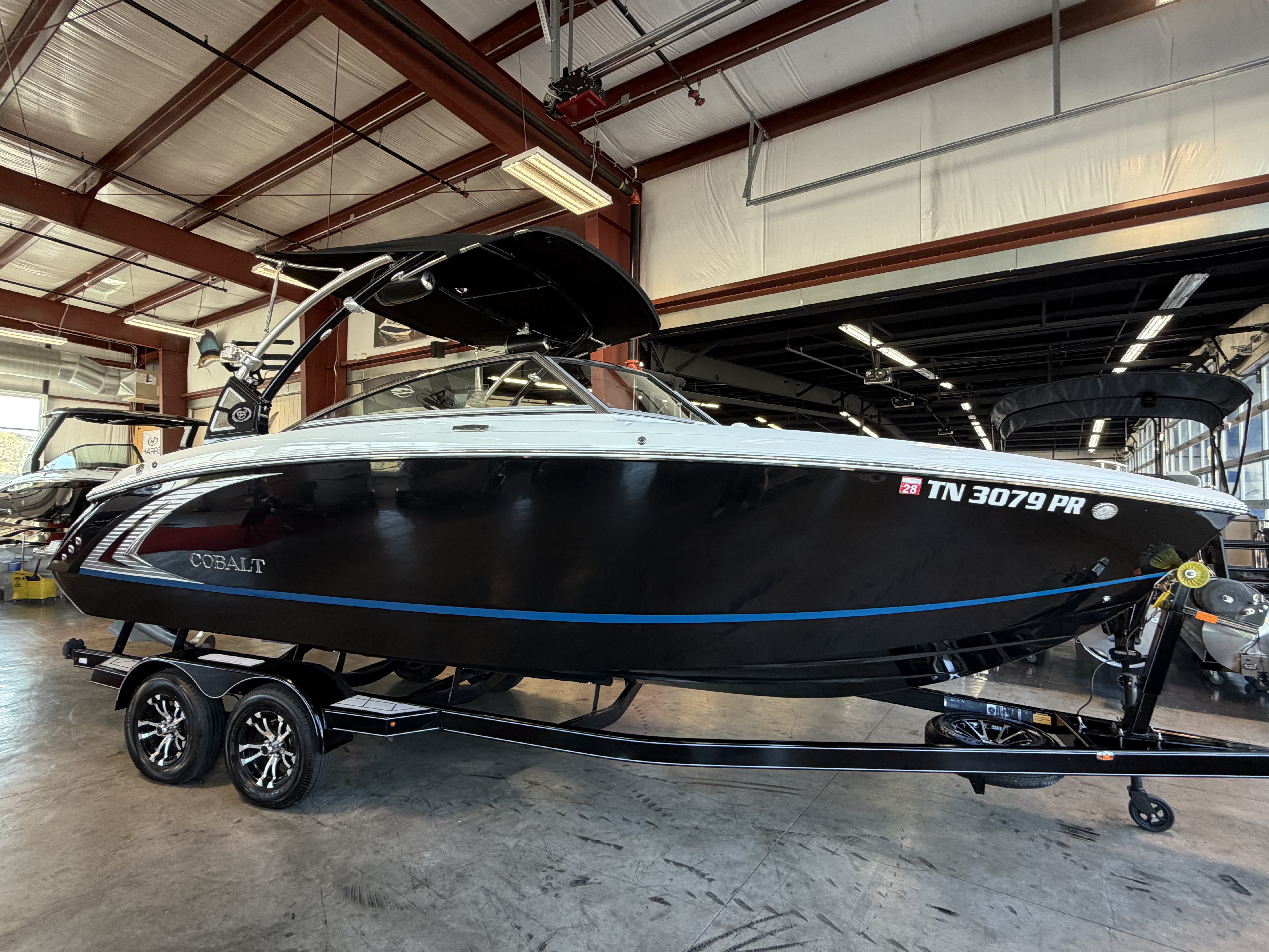 2020 Cobalt R5 Surf Bowrider