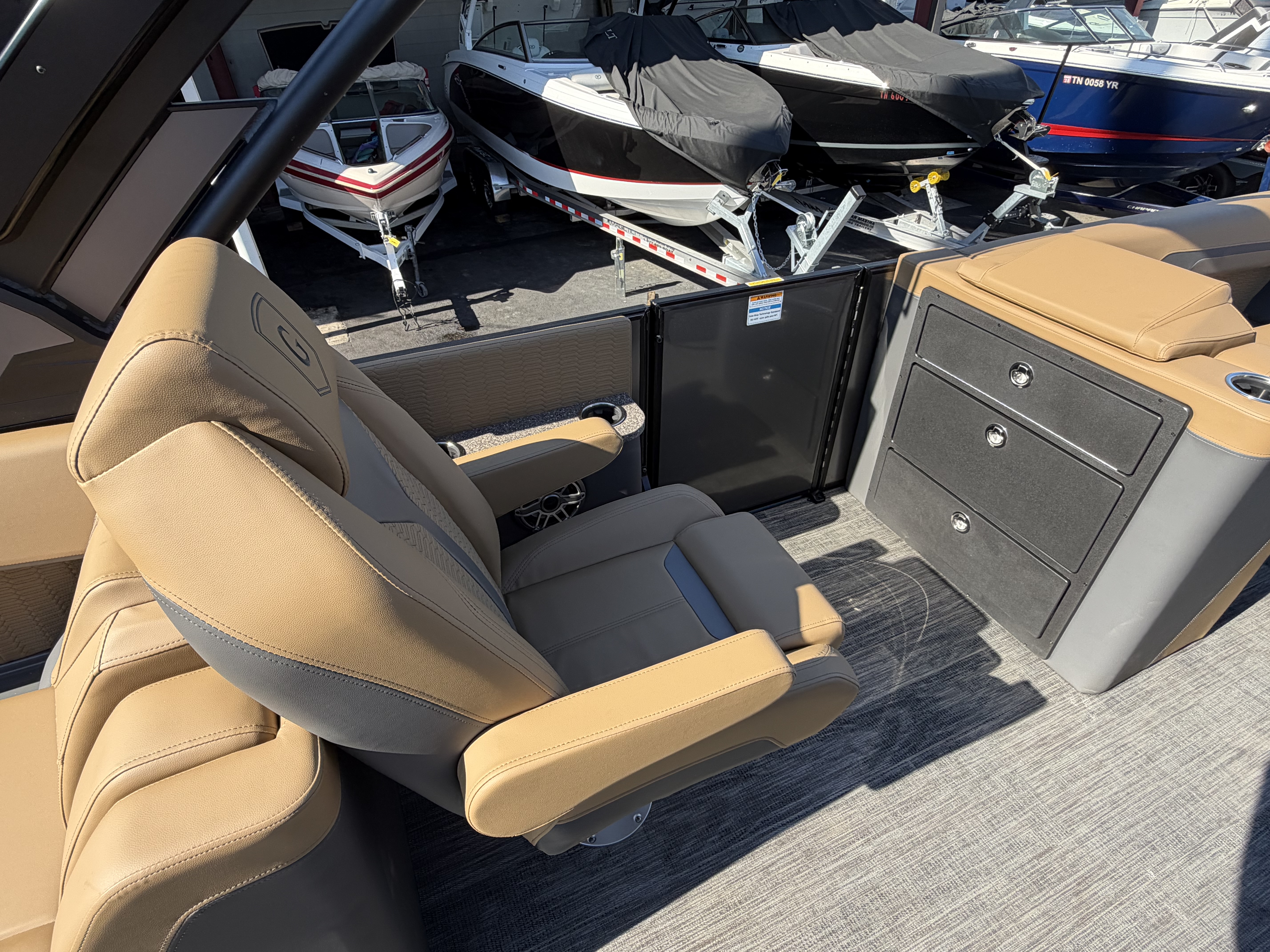 2027 Godfrey Pontoon Boats AquaPatio 255 ULC Pontoon